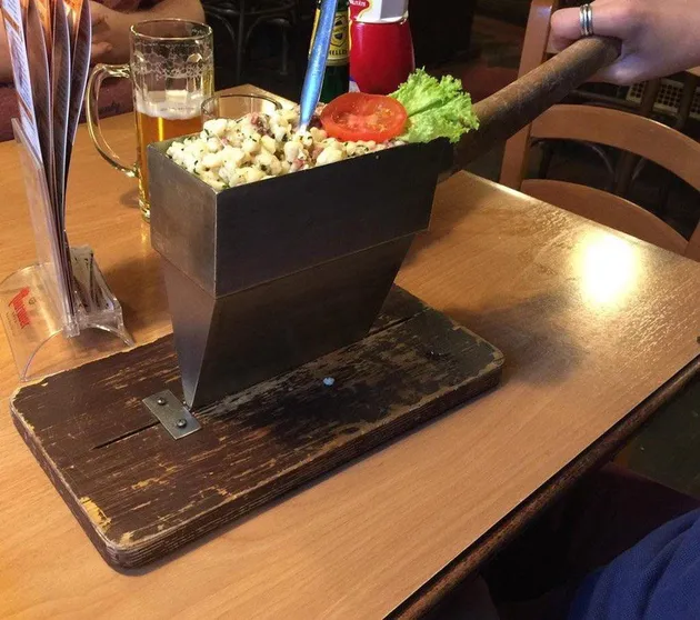 Penyajian Makanan Unik