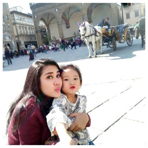 alya syarifah, ayu ting ting, sepupu ayu ting ting, keluarga ayu ting ting