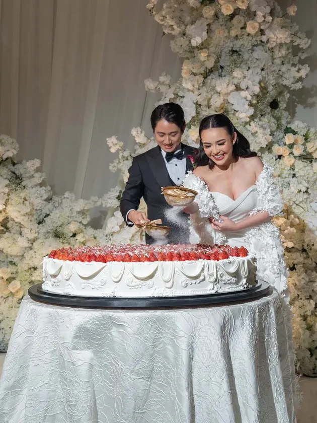 kue pernikahan Amanda Manopo &amp; Kenny