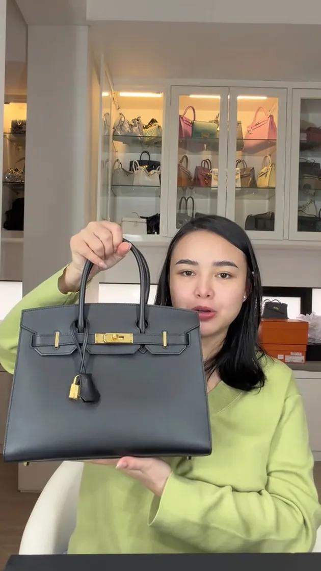 Amanda Manopo tunjukkan tas Hermes
