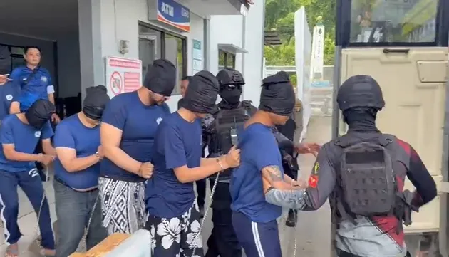 Ammar Zoni Berbaris Naik Bis