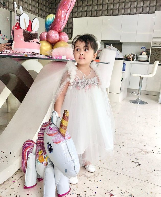 The Only Daughter, 8 Photos of Kylie, Andi Soraya's Youngest Daughter, Who is Getting More Beautiful - Becoming Her Mother's Favorite