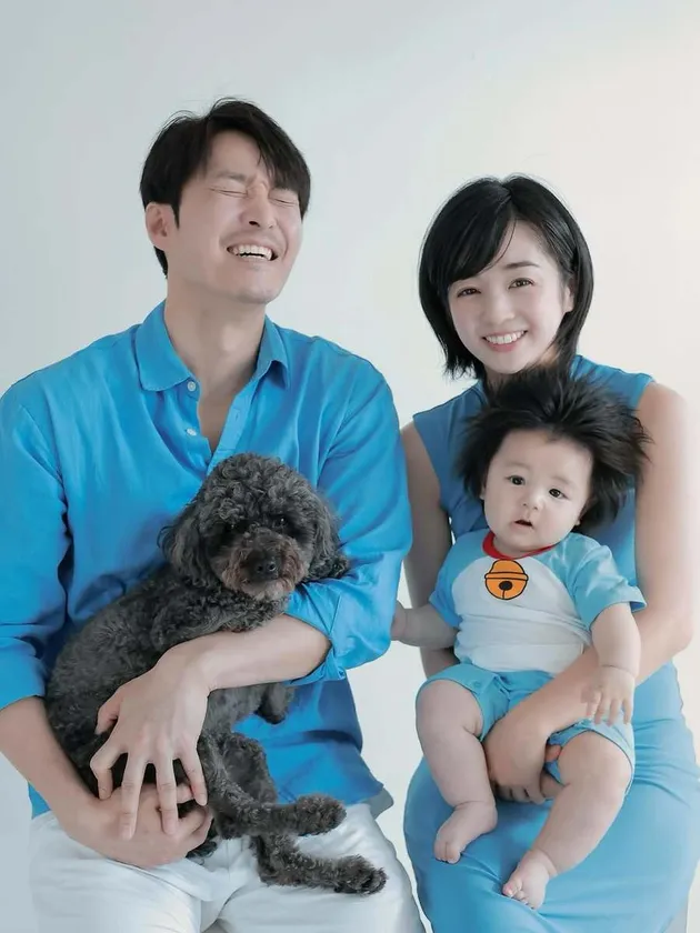 Shim Hyung Tak Bareng Anak dan Istri
