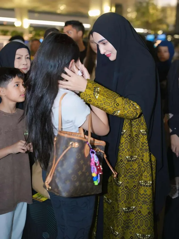Ashanty tenangkan Arsy yang menangis