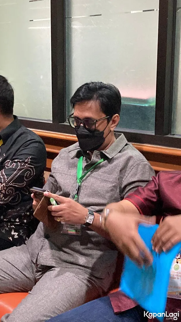 Andre Taulany Pakai Masker
