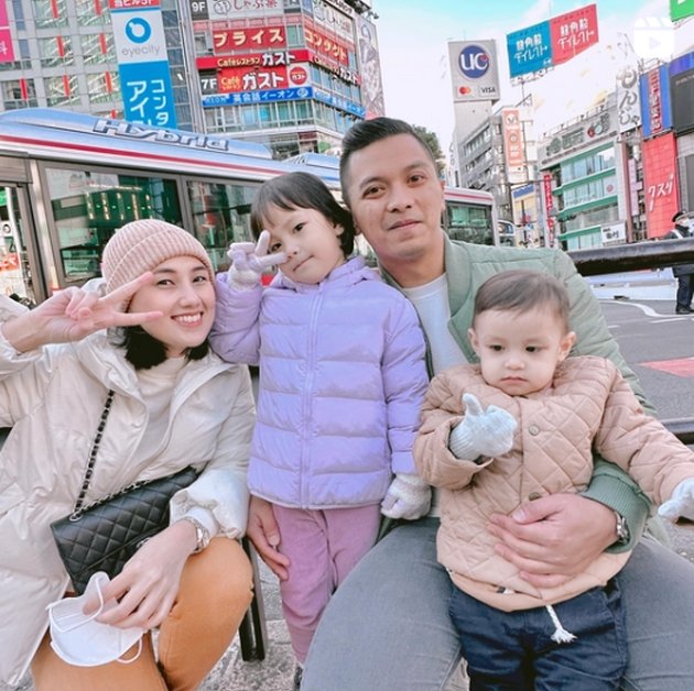 Anesthesia Ayu Adik Andhika Pratama who Takes Off Hijab During Vacation in Japan, Criticized by Netizens - Defended by Mother