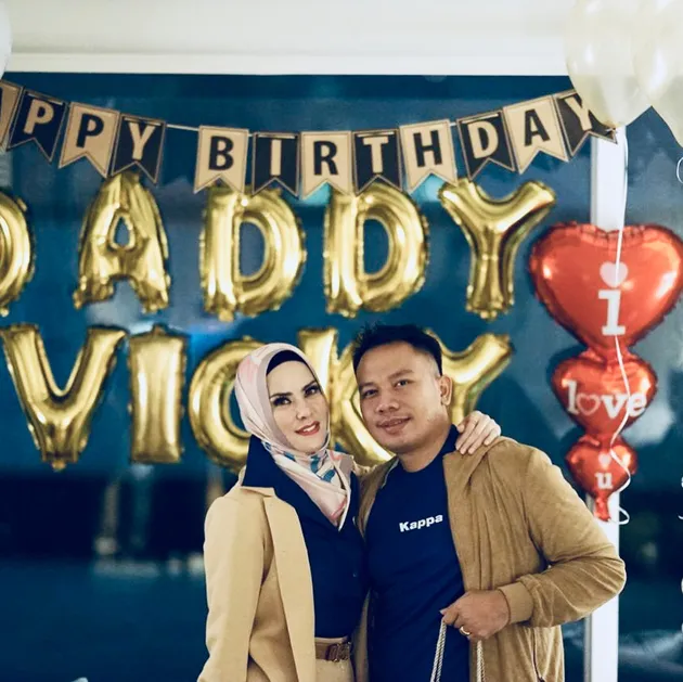 Ulang tahun Vicky Prasetyo