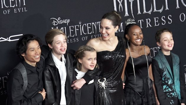 Angelina Jolie Invites Her Five Children to the Premiere of MALEFICENT 2, All Wearing Black