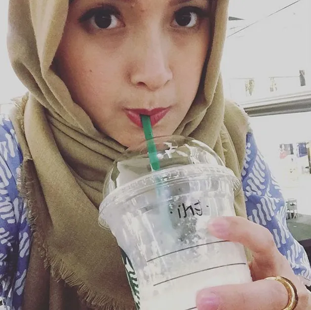 Andhara Early