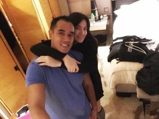 Artis Yang Jadi Menantu Pejabat