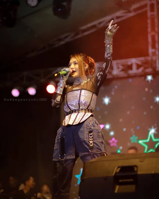 Artis Dangdut Sopan Tertutup