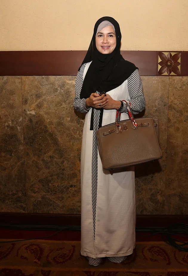 NOKTAH MERAH PERKAWINAN