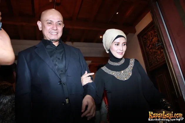 NOKTAH MERAH PERKAWINAN