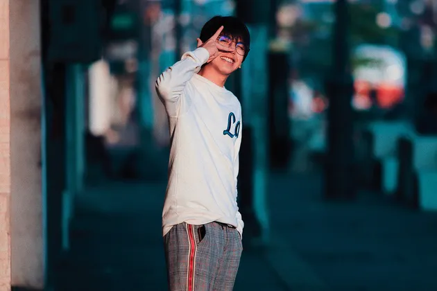 Ari Irham Terlalu Tampan