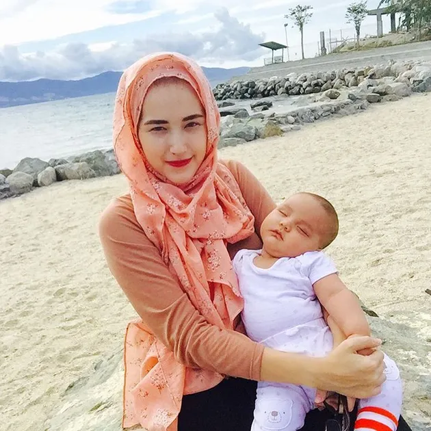 arumi bachsin, emil dardak, adelia wilhelmina, pasha ungu