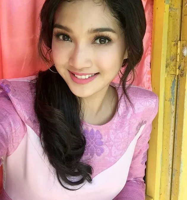 My Stupid Boss, film my stupid boss, pemain my stupid boss, download my stupid boss, streaming my st