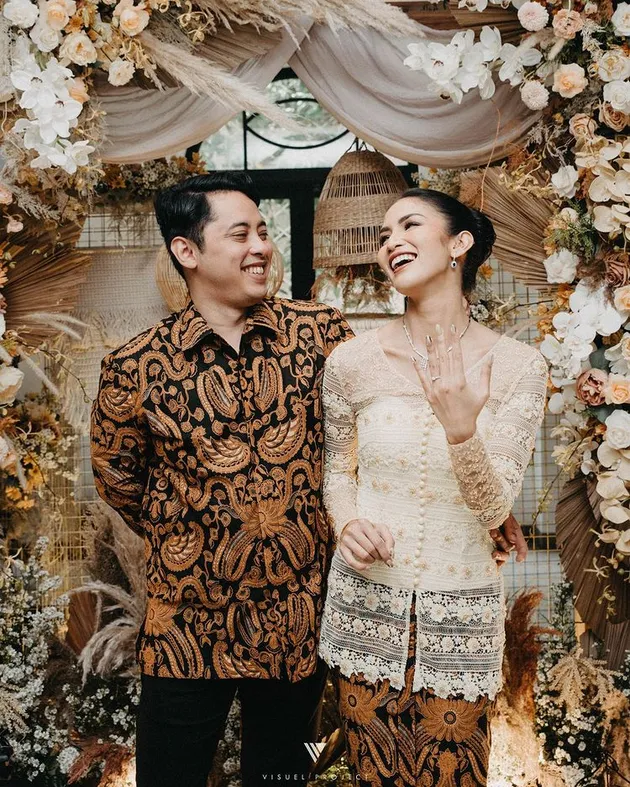 Aulia Sarah Tunangan