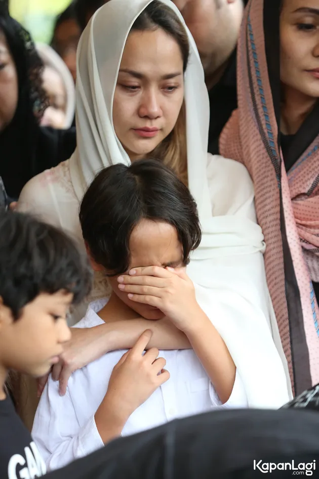 Ashraf Sinclair Meninggal dunia