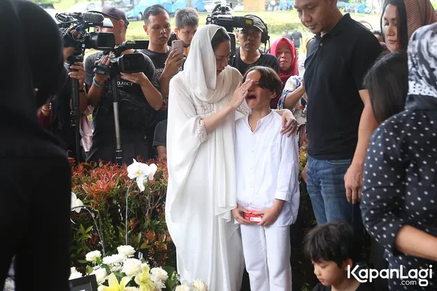 Ashraf Sinclair Meninggal dunia
