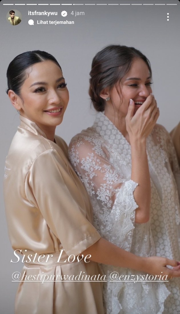 Forever Young at 39 Years Old, 8 Photos of Hesti Purwadinata Looking Flawless at Enzy Storia and Molen's Wedding