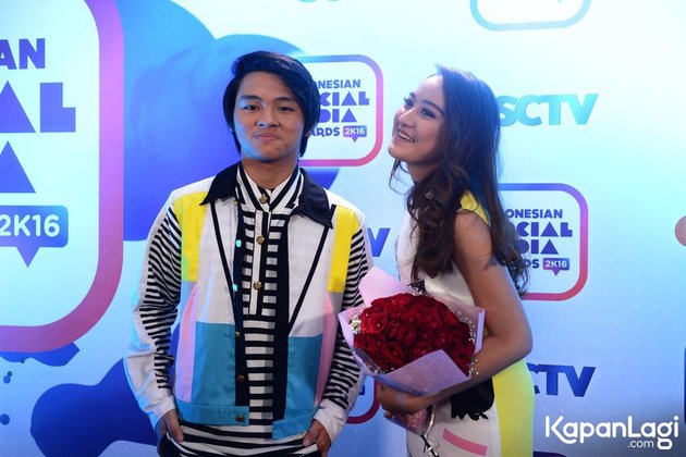 AWKARIN NAGITA SELEB ADU KEREN DI RED CARPET SOCIAL MEDIA 