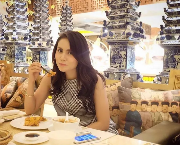 OOTD Momo Geisha