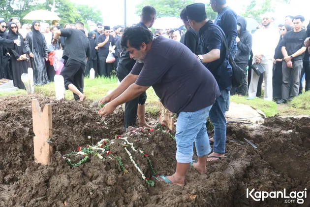 Pemakaman Lula Lahfah