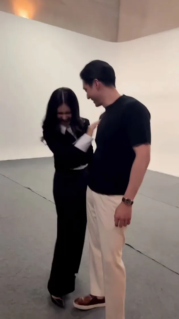 Potret dance challenge Sarwendah dan Giorgino Antonio