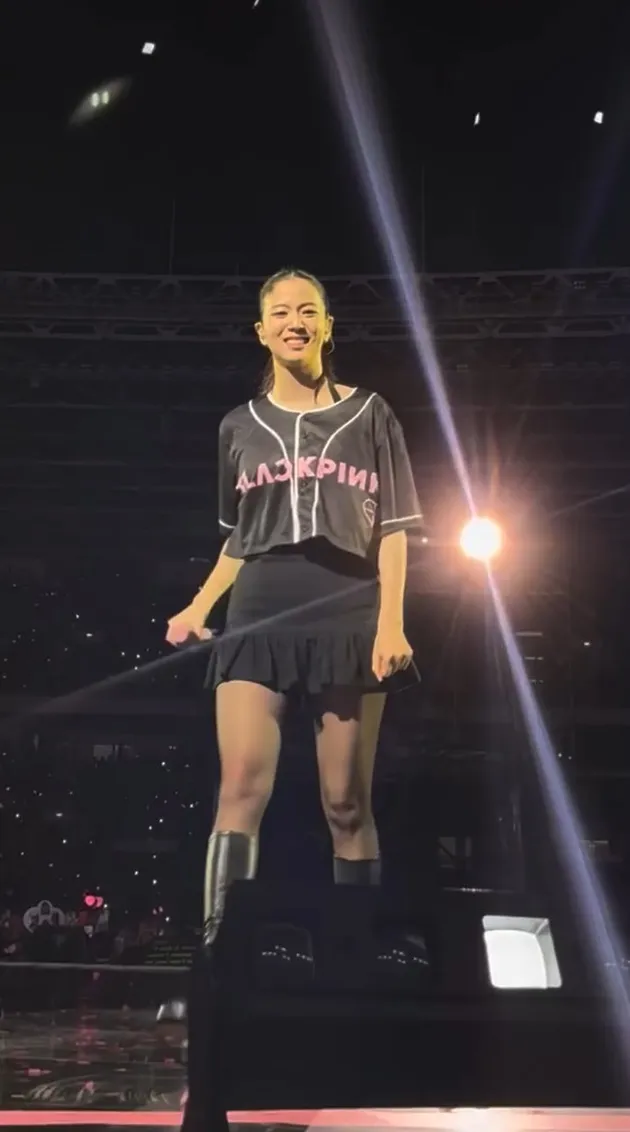 Jisoo notice Ayu Ting Ting