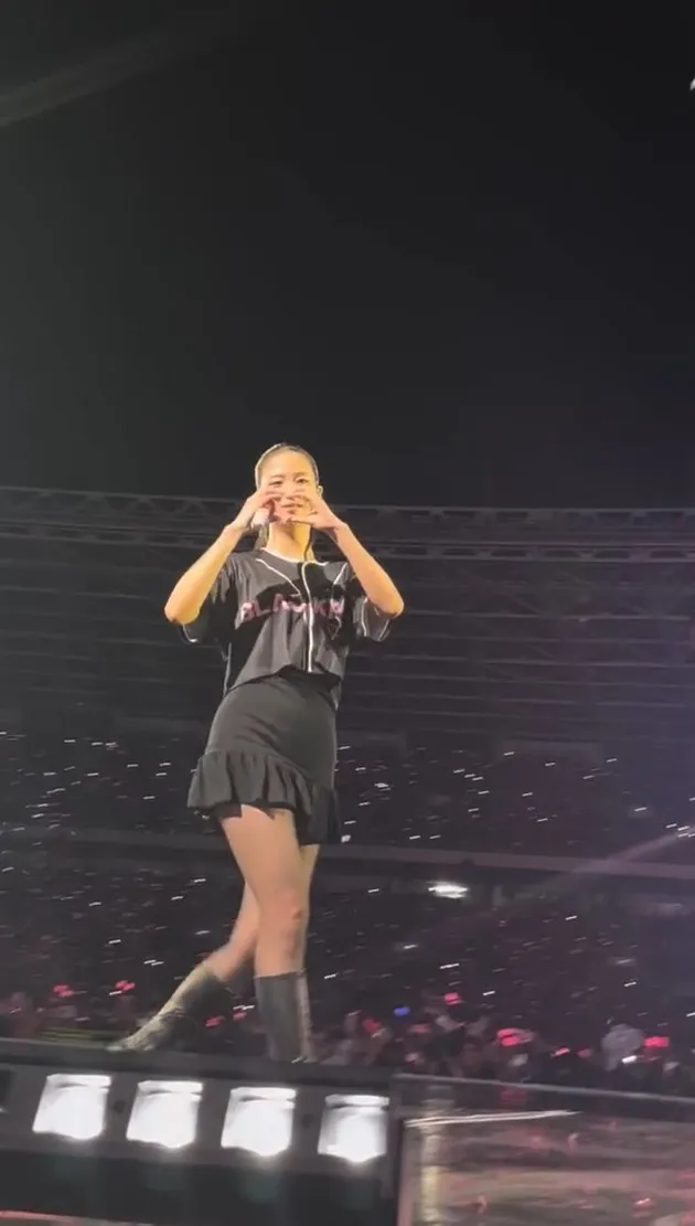 Jisoo send love ke Ayu Ting Ting