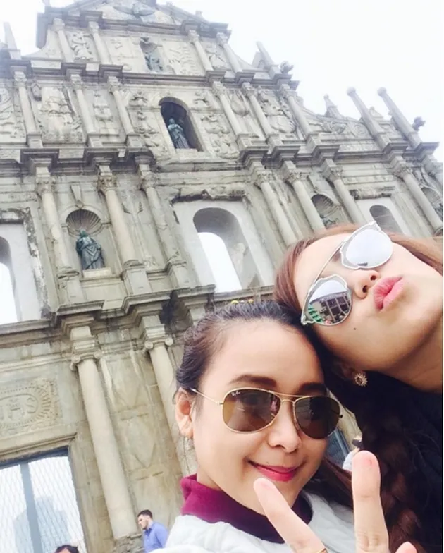 Adik Ayu Ting Ting