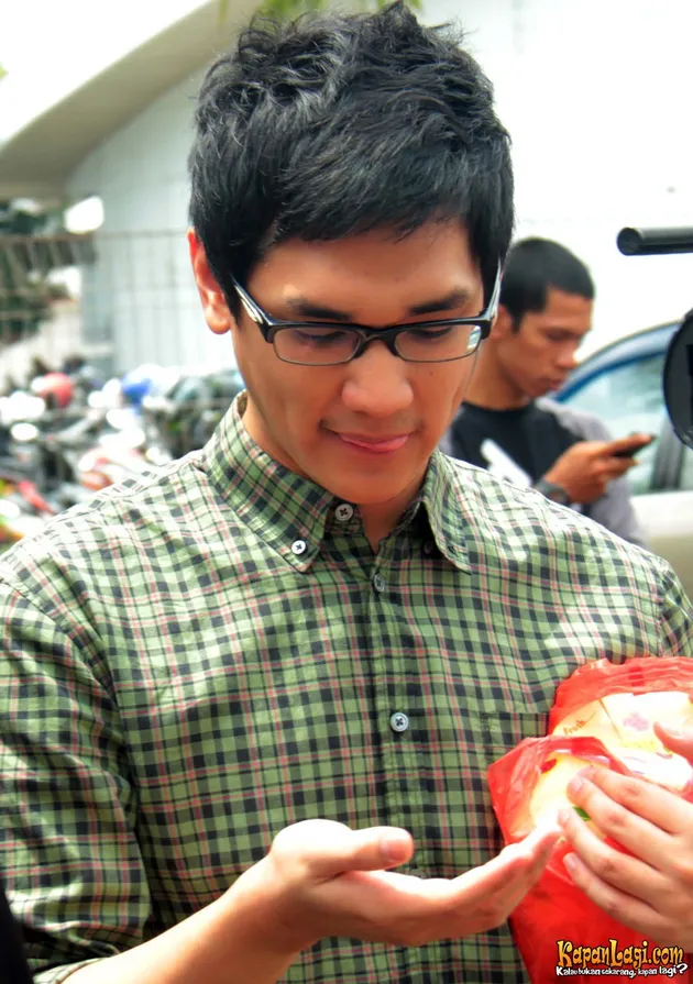 AFGAN DAN KELUARGA BAKAL KE SINGAPURA - KapanLagi.com