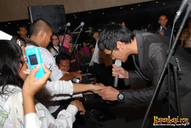 Afgan Syah Reza