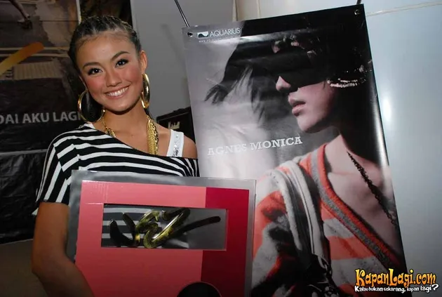 agnes monica