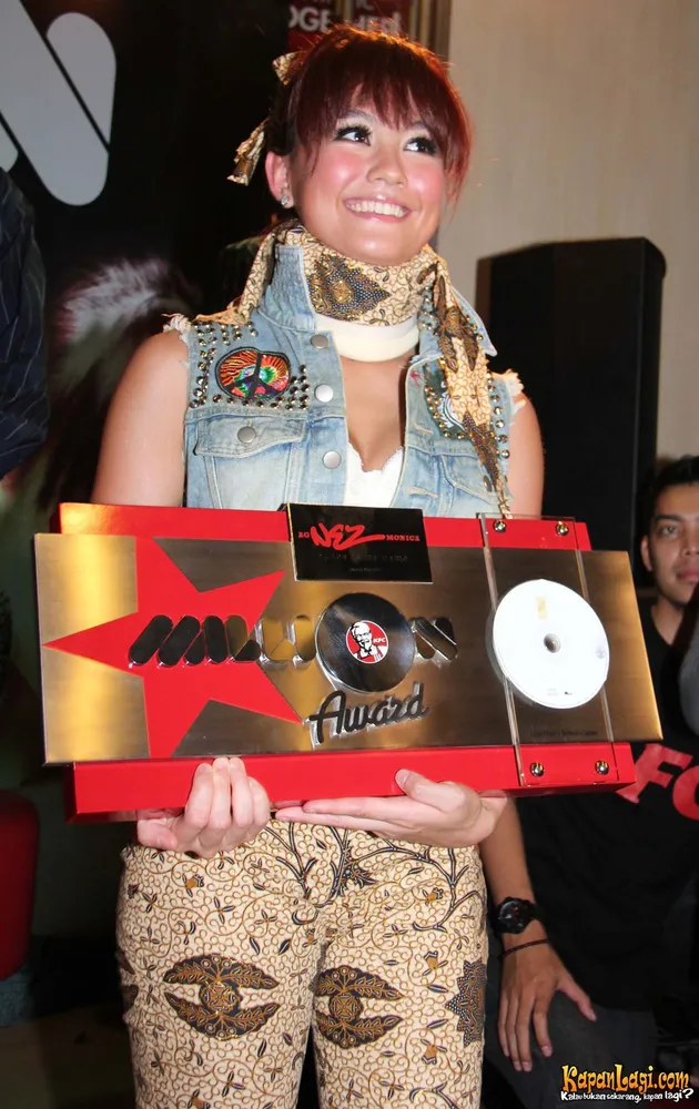 Agnes Monica