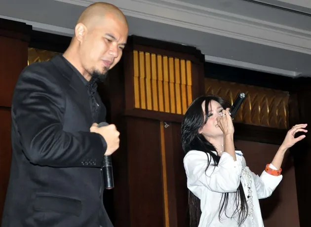 Ahmad Dhani / Mulan Jameela