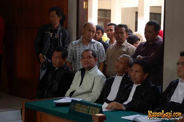 cici paramida, ahmad suhaebi