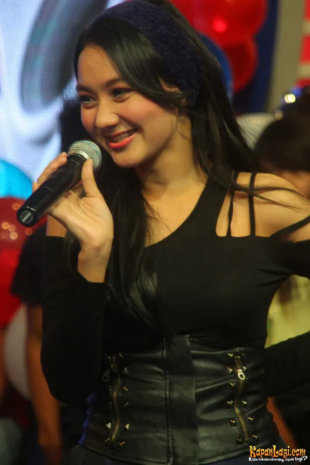 Ajeng Kurnia Fajrin