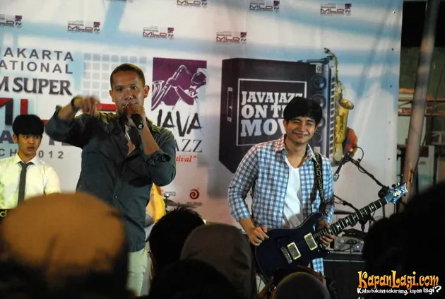 Maliq and D Essentials