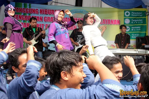 Dewi Perssik