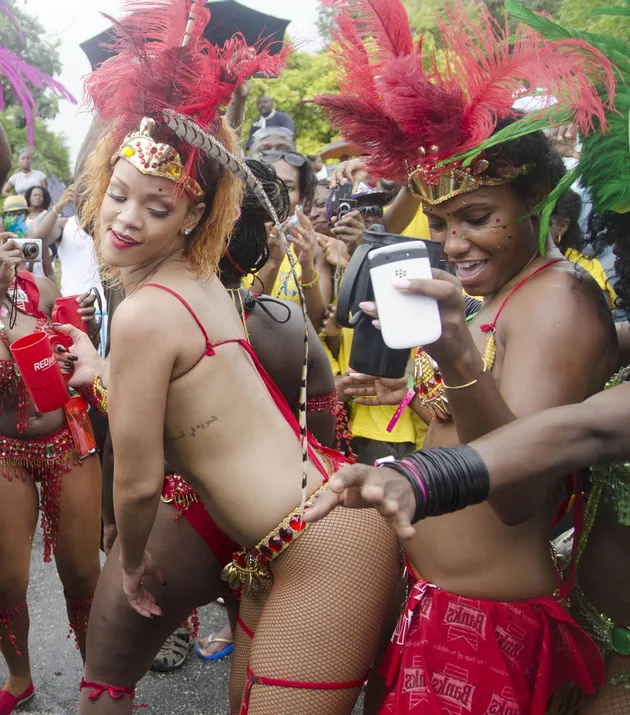 Jennifer Lopez - Rihanna