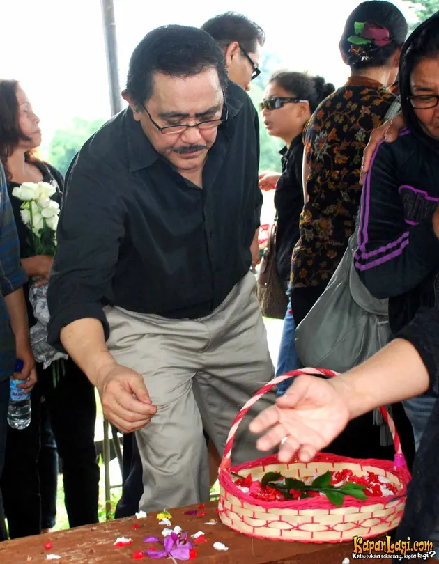 frans tumbuan