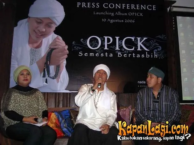 \'Semesta Bertasbih\'