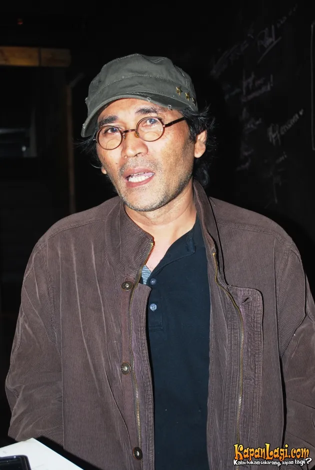 Alex Komang