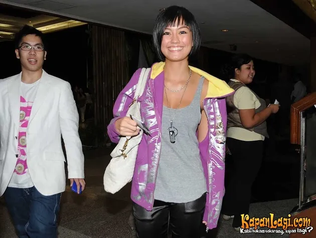 agnes monica