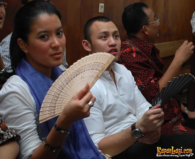 ananda mikola, marcella zalianty