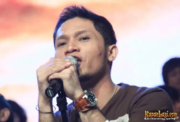 Andra and The BackBone