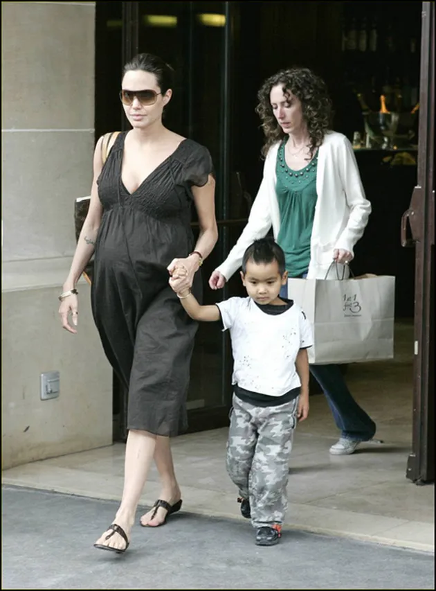 jolie_maddox_belanja