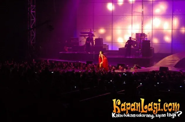 Anggun dalam Konser Untuk Negeri