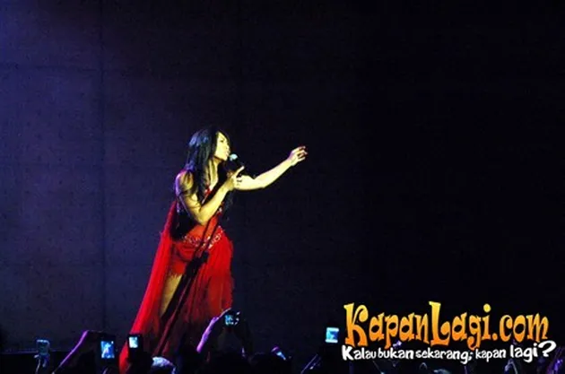 Anggun dalam Konser Untuk Negeri